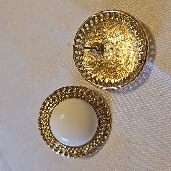 Monet Jewelry - Vintage Monet Gold Toned Chain White Round Center Periced Earrings